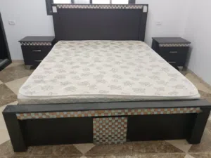 غرفة نوم شبه جديد