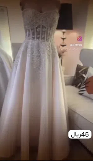 فساتين جديدة
