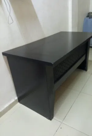 مكتب للبيع بسعر حرق بحالت الوكاله نضيف جدا رقم  السعر 36