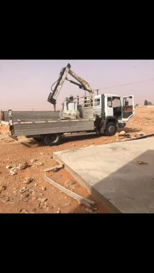 مطلوب سيارة رافعة ونج للبيع