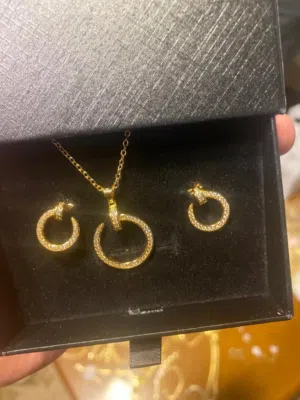 اكسسوارات مطليه بالذهب