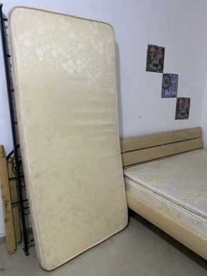 Bedset bed frame and foam