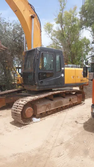 حفار هوندايه 305