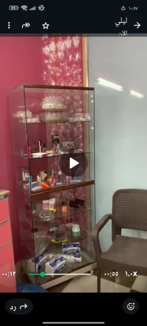 للبيع.ادوات صالون تجميل نسائى كراسي جديده استعمال شهر واحد فقط عدد 3 مع المغسله