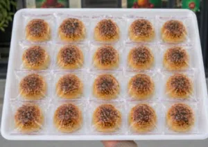 معجنات البيت الطازج تعمل عند تثبيت طلبك 100 حبة معجنات ب 20 و 100 طابة خلية نحل ب 16