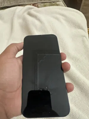 iPhone 13 لون أسود