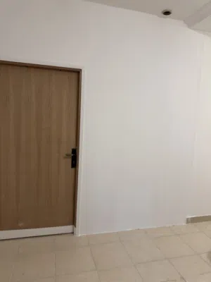 مطلوب شخص غير مدخن للمشاركة في غرفه