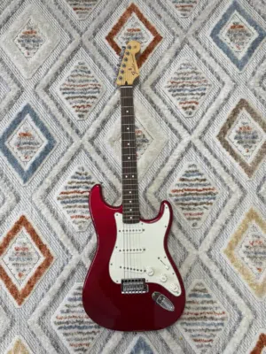 Fender Standard Stratocaster Rosewood Candy Apple Red (NEW)