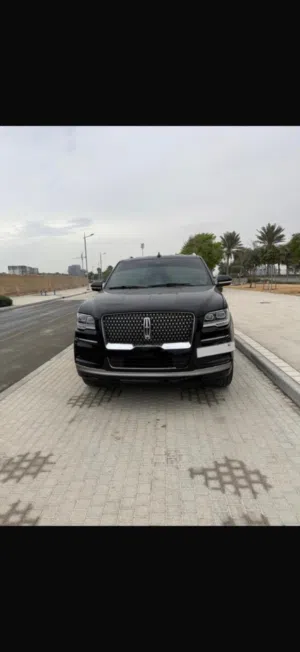 Used Lincoln Navigator in Ajman