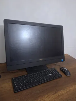 للبيع كمبيوتر مكتبي Dell  جهاز مكتبي بحالة جيدة جداً، مناسب للدراسة، الأعمال المكتبية، التصفح