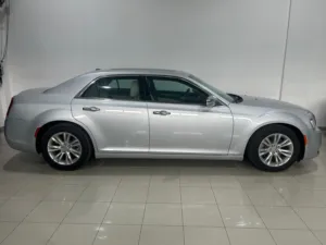 21/39845 Chrysler 300 Touring