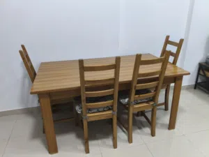 Dining Table with 4 chairs