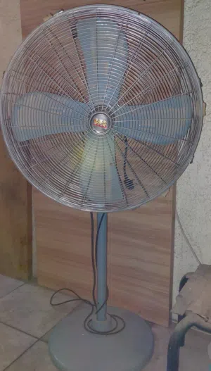 مروحة مناسبات قويه مقاس 24