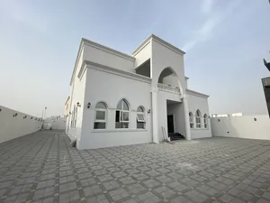 More than 6 bedrooms . More than 6 bathrooms . 722 m23