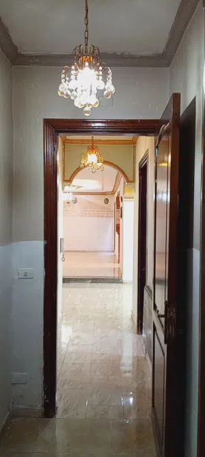 220 m2 More than 6 bedrooms Apartments for Sale in Amman Daheit Al Aqsa