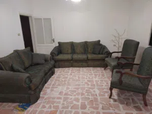 طقم كنب جميل للبيع