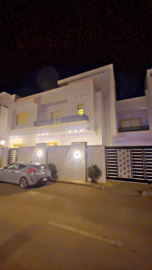 450 m2 3 Bedrooms Townhouse for Rent in Tripoli Ain Zara
