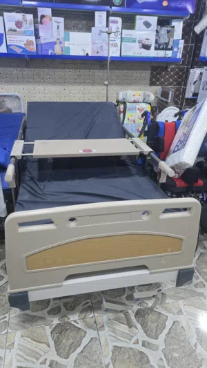تخت مستشفى سرير طبي