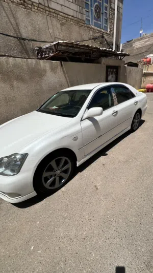 تويوتا كراون شاهينه موديل 2005
