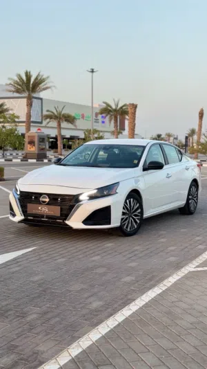 Used Nissan Altima in Al Batinah