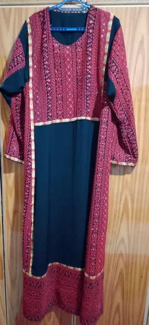 ثوب فلسطيني للبيع