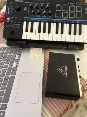 ستوديو منزلي متكامل للبيع (Full Home Studio Set)