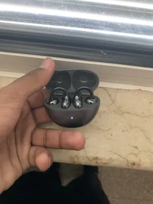 Honor ear clips