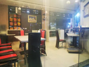 كافتيريا للبيع