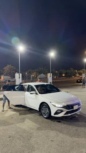 Used Hyundai Elantra in Al Madinah