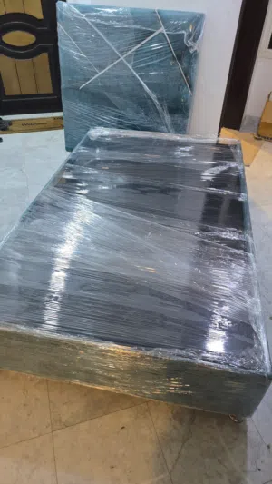 للبيع سرير نفر و نص حجم 200x120 نظيف جدا شبه جديد