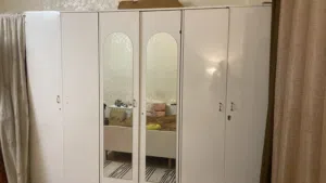 خزانة ملابس