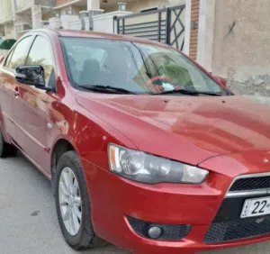 لانسر قرش خليجي مراوس بسيارة عائلية