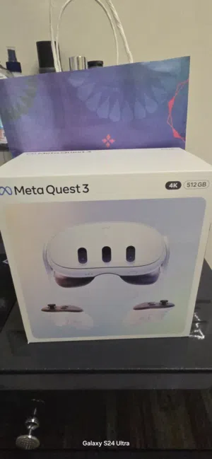 للبيع نظارة الواقع الافتراضي Meta Quest 3 (مساحة 512GB) - بحالة ممتازة