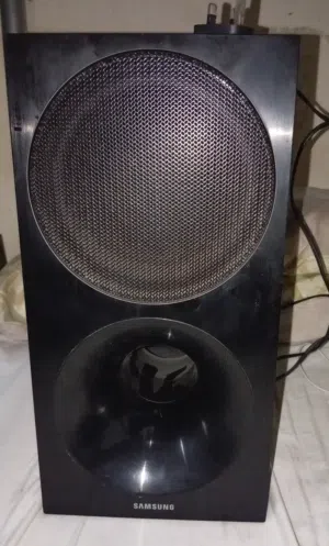 مضخم صوت سامسونج فقط قطعه وحده  مضخم صوت قطعه وحده بدون ريموت