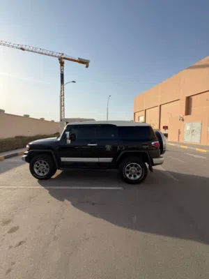 Used Toyota FJ in Muscat
