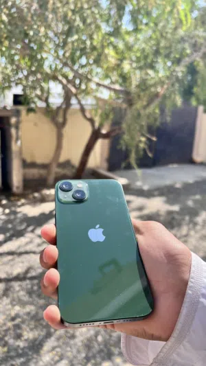 Apple iPhone 13 128 GB in Al Sharqiya