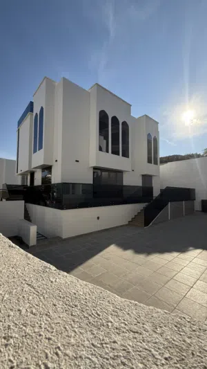 290 m2 4 Bedrooms Villa for Rent in Muscat Qurm