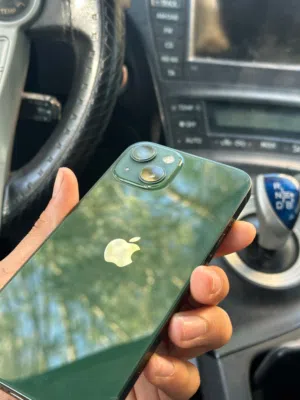 IPHONE 13 LIKE NEW