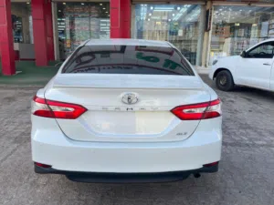 Toyota Camry 2019 GLE with sunroof neat condition