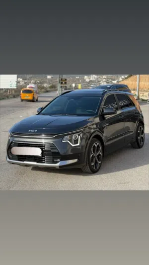 كيا نيرو هايبرد مع فتحة سقف Kia_Niro_Hybrid Kia_Niro_Hybrid 2024 كيا نيرو هايبرد