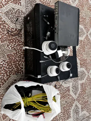 كاميرات مع جميع ملحقاتها