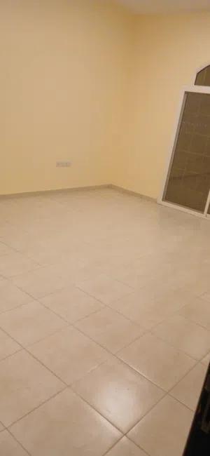 استديو للايجار بمدينه محمد بن زايد zoon3  4 استوديوهات متاحه داخل فله