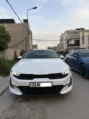 كيا كي فايف k5 2023 محرك 2000 خليجية مجموعة الدولية فول مواصفات 1/1 رقم بغداد. السعر قفل