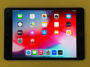 Apple iPad Mini 4 128 GB in Al Dhahirah