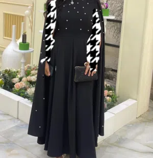 فستان اسود للبيع