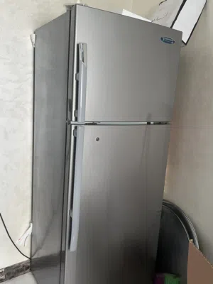 ثلاجه مستعلمه