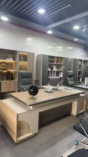 اطقم متكامل مكاتب مدير عام .
