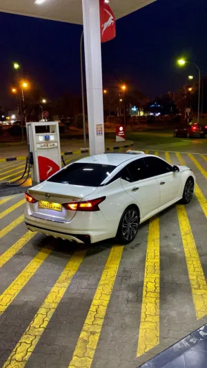 Used Nissan Altima in Al Batinah