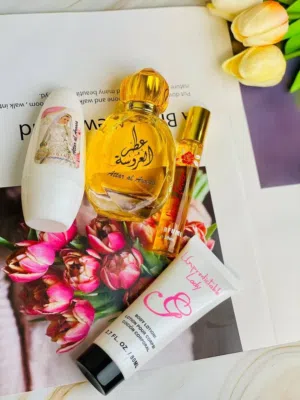 بكج عطر العروسة إذا تبحثين عن هدية راقية أو مجموعة عطرية متكاملة تدوم معاج