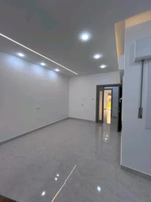 شـقة فـاخرة للبيع السراج خلة الفاندي